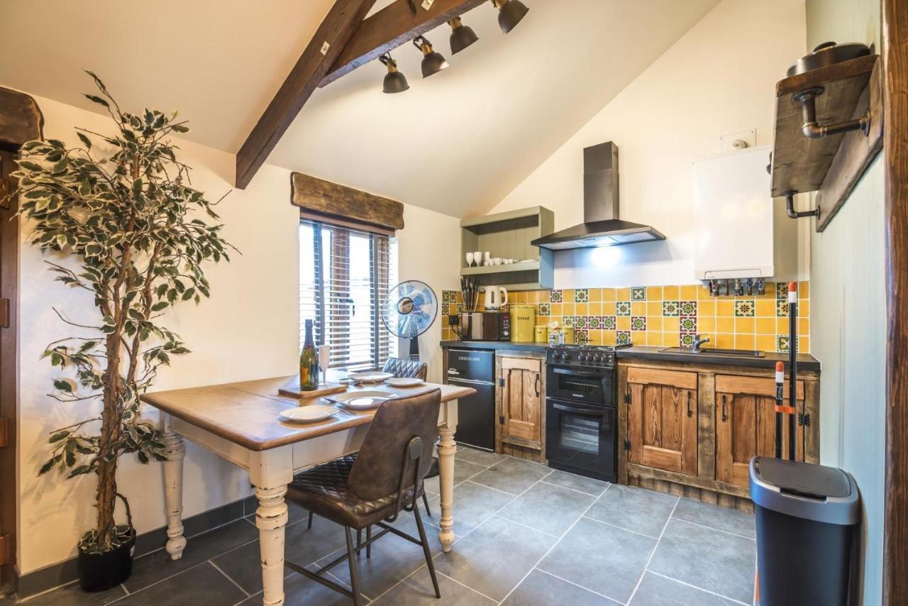 Fern Cottage - Luxurious 1 Bedroom - Blossom Farm Johnston Bagian luar foto