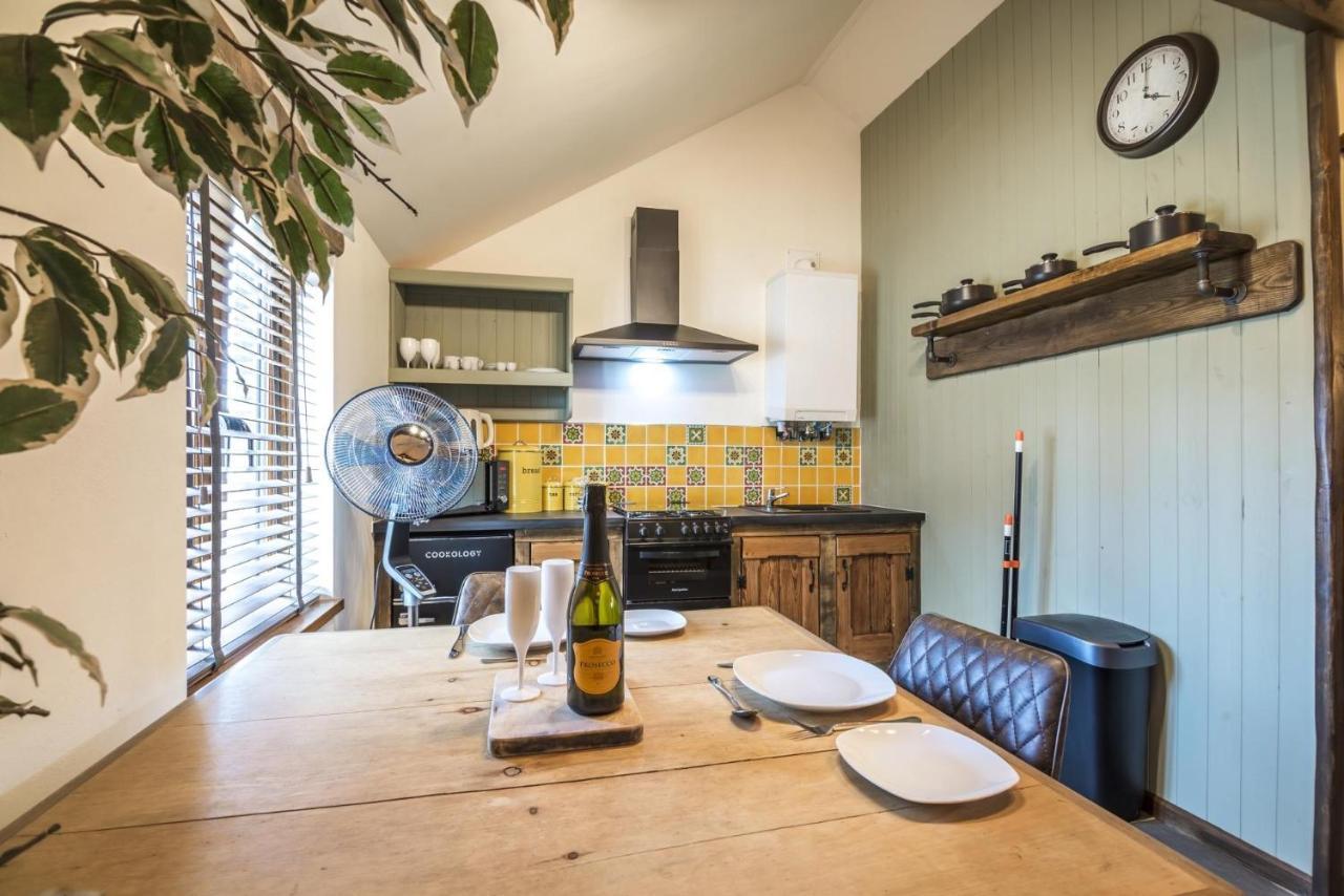 Fern Cottage - Luxurious 1 Bedroom - Blossom Farm Johnston Bagian luar foto